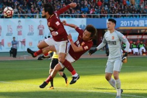  里昂女足四连冠创历史新纪录  