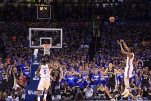  阿森纳逆转绝杀改写争冠形势  