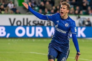  沙尔克04青训小将上演德甲首秀  