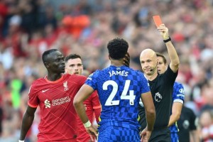  都灵德比战平局收场双方球迷爆发冲突  