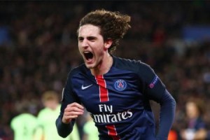  巴黎圣日耳曼续约天才中场遭截胡  