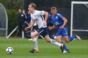  曼联租借妖星爆发，独造三球击退布伦特福德  